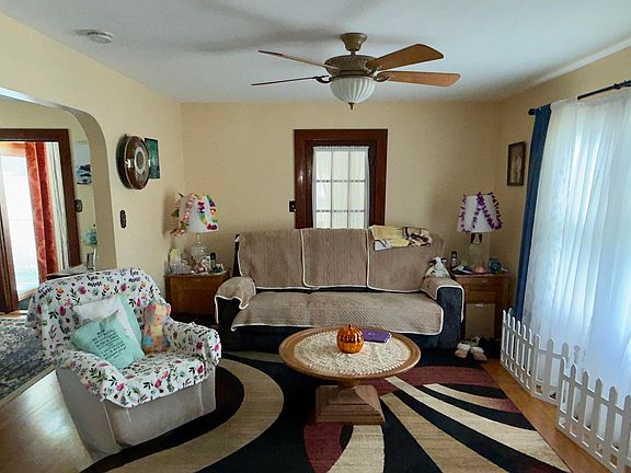 4th image of 15 Hayes Avenue