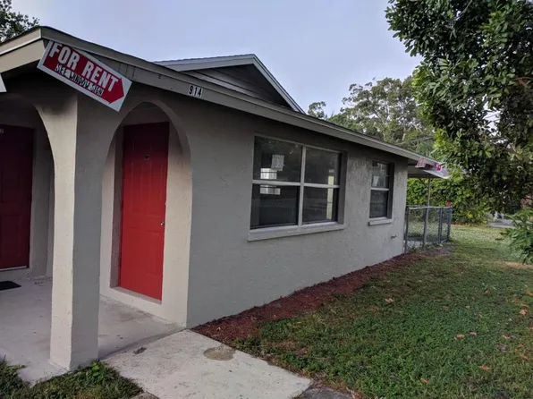 914 67th Ave W, Bradenton, FL 34207