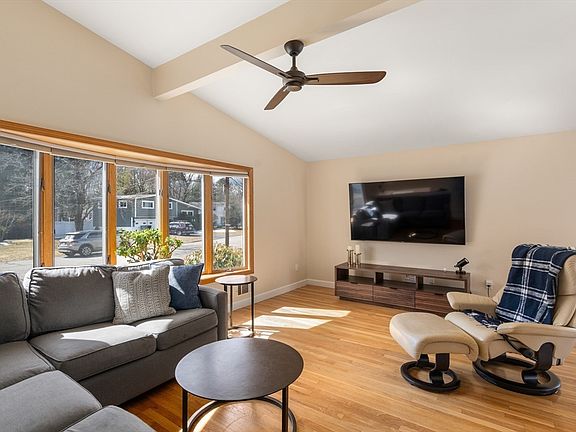 3rd image of 13 Berkeley Rd