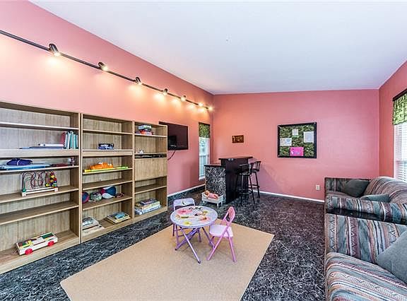 3rd image of 2917 Gayle Dr