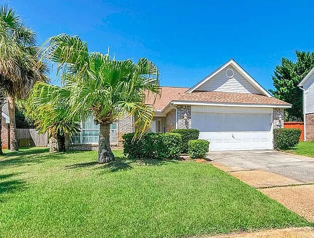 3 bed, 2.0 bath, 1565 sqft, $2,206 — Photo 1