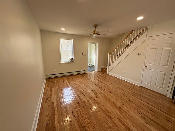 4th image of 651 Copley Rd