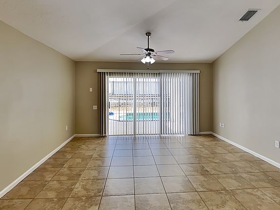 5th image of 7704 Mariners Harbour Dr