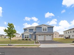 405 Dover Dr, Dillsburg, PA 17019