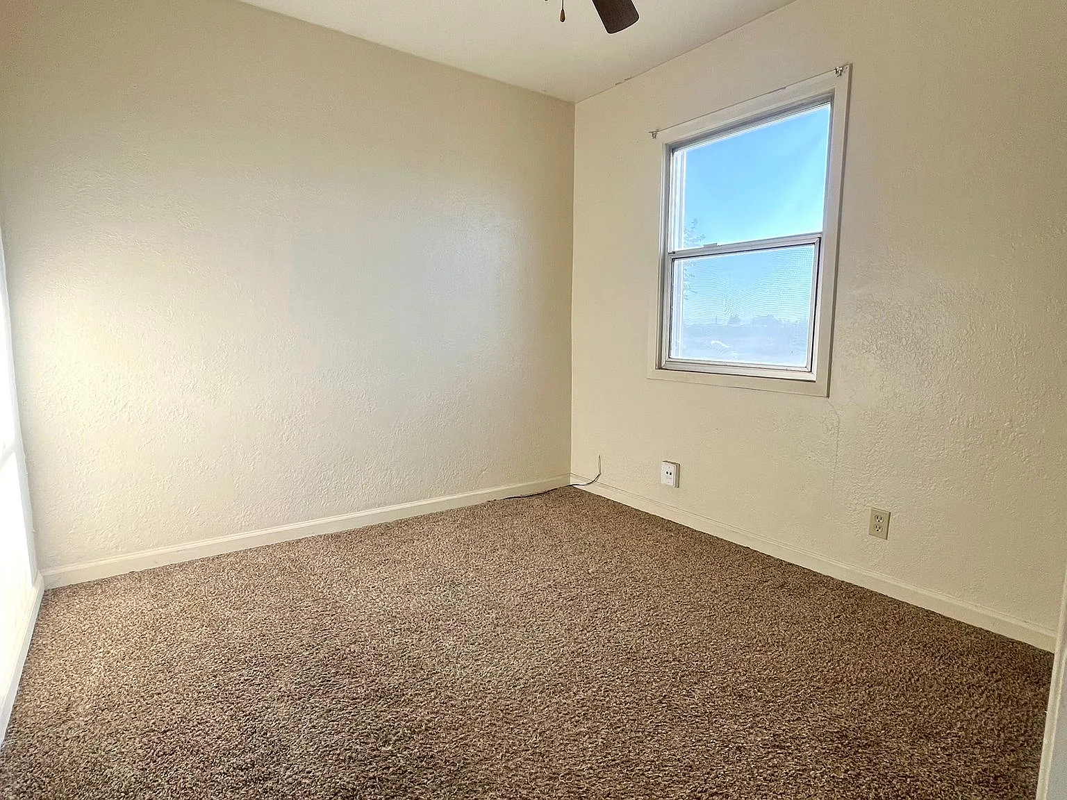 2 bed, 1250 sqft, $697 — Photo 1