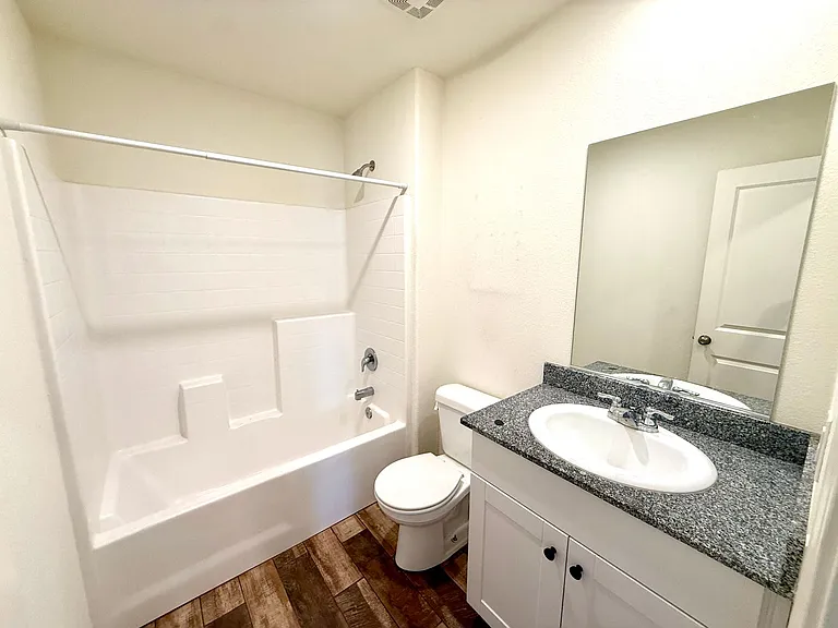 2208 E Clear Creek Dr — Photo 22