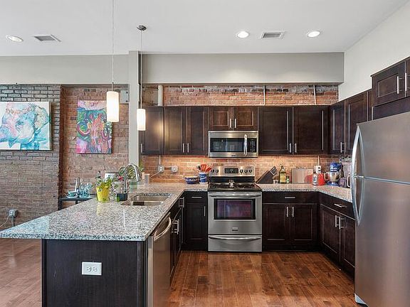 3rd image of 110 Walton St APT 501