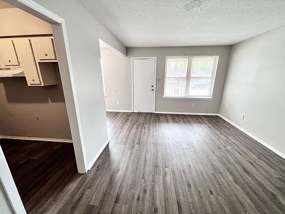 Entryway / living room