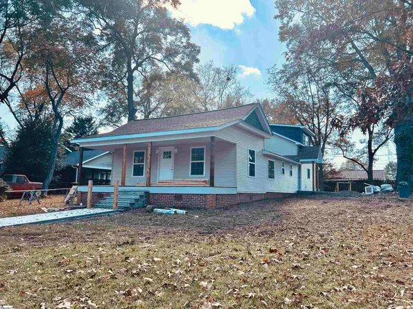 200 S Lee Ave, Landrum, SC 29356