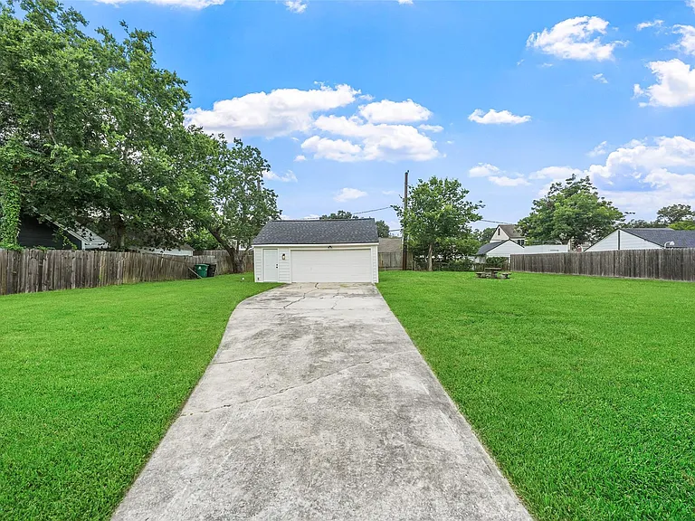 3809 Southmore Blvd — Photo 13