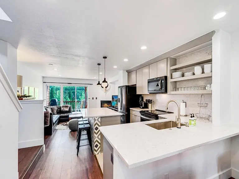 20 River Park Dr #E — Photo 6