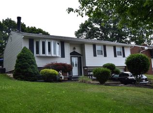 4696 Marina Dr, Homestead, PA