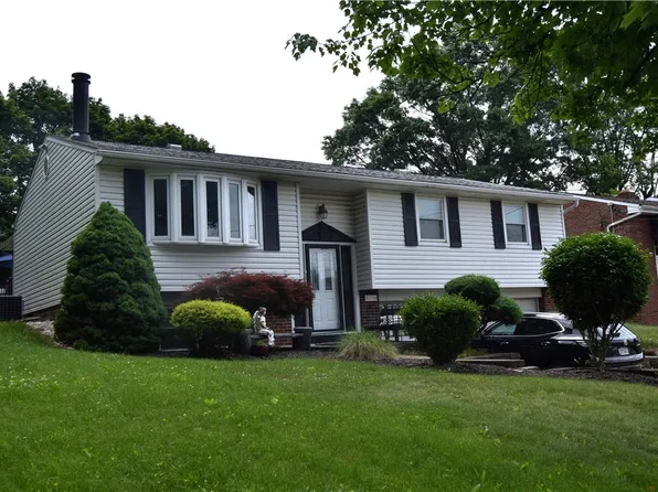 4696 Marina Dr, Homestead, PA 15120