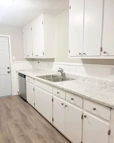 6148 Pineneedle Dr SW Photo 1