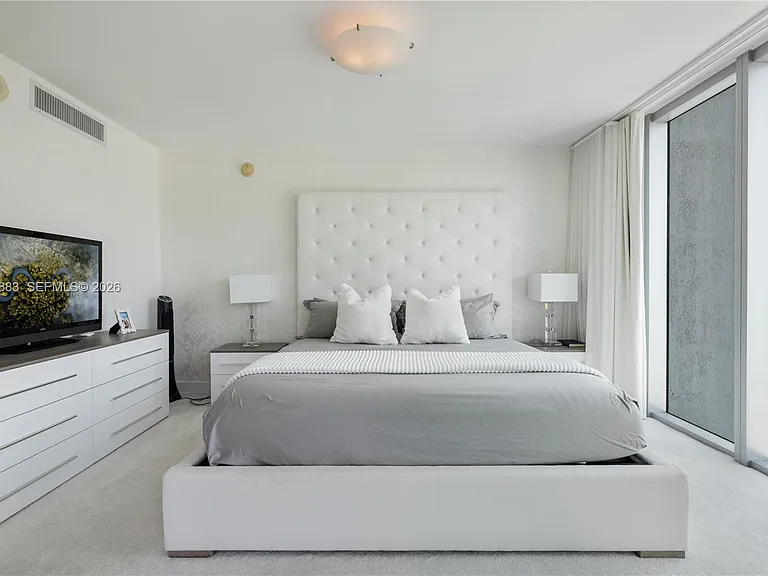 7928 East Dr #106 — Photo 22