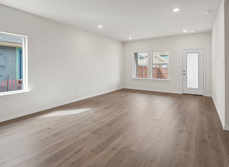 1st image of 6027 Midsummer Way