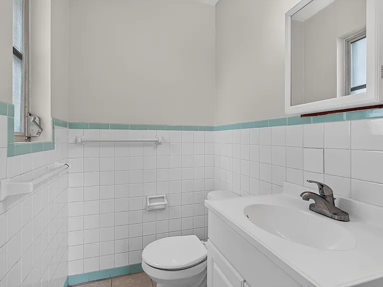 2618 Arlex Dr E — Photo 19