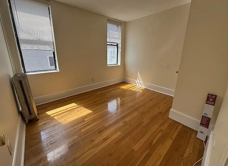 11 Barrows St #3 — Photo 1