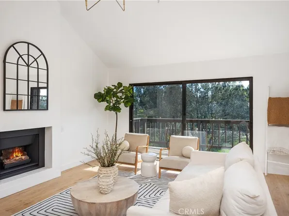 40 Canyon Island Dr, Newport Beach, CA 92660
