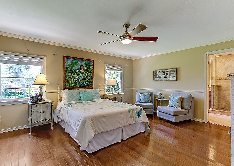 1st image of 2720 Forest Cir