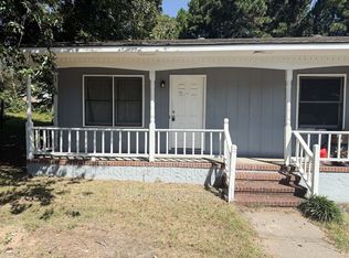 1176 Andrews Rd, Fayetteville, NC 28311