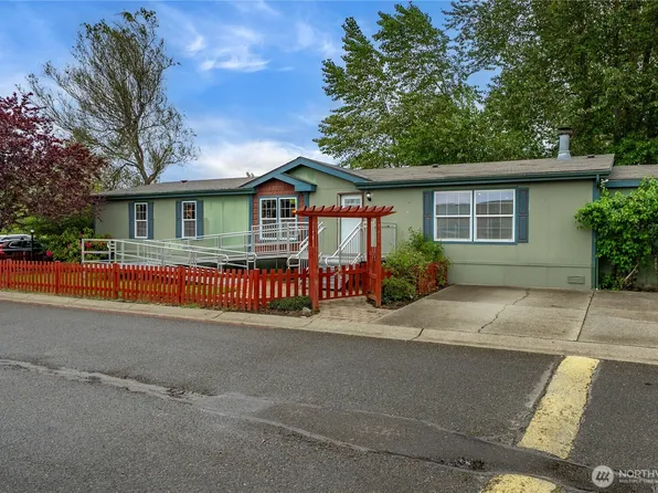 337 Redwood Street, Enumclaw, WA 98022