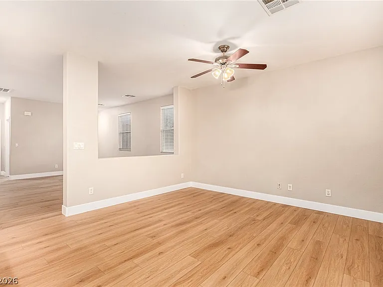 11209 Salentino Ave — Photo 16