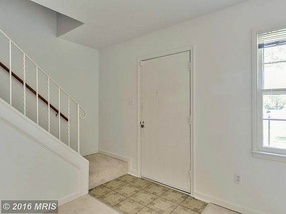 2nd image of 14852 Bodley Sq