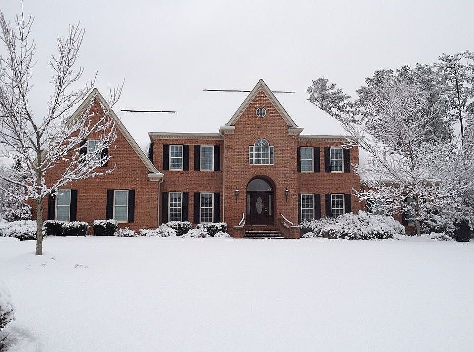 2nd image of 320 Benton Ct