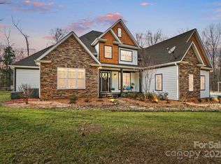 10000 Blossom Dr, Concord, NC 28025