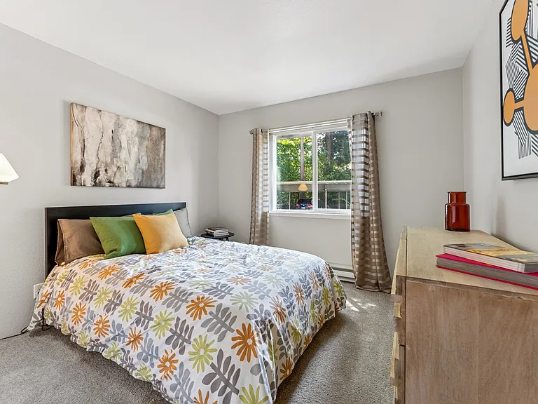 Secondary Bed | 2-Bedroom | Clermont