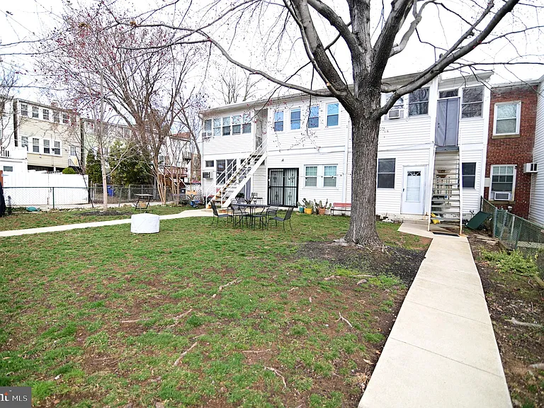 713 Hamlin St NE #1 — Photo 29