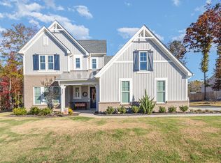 300 W Amber Oak Dr, Selma, NC 27576