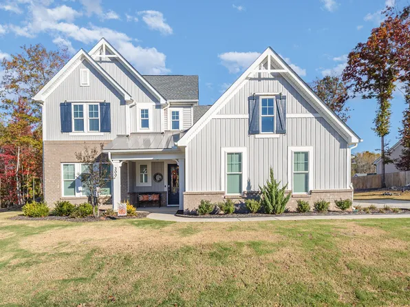 300 W Amber Oak Dr, Selma, NC 27576
