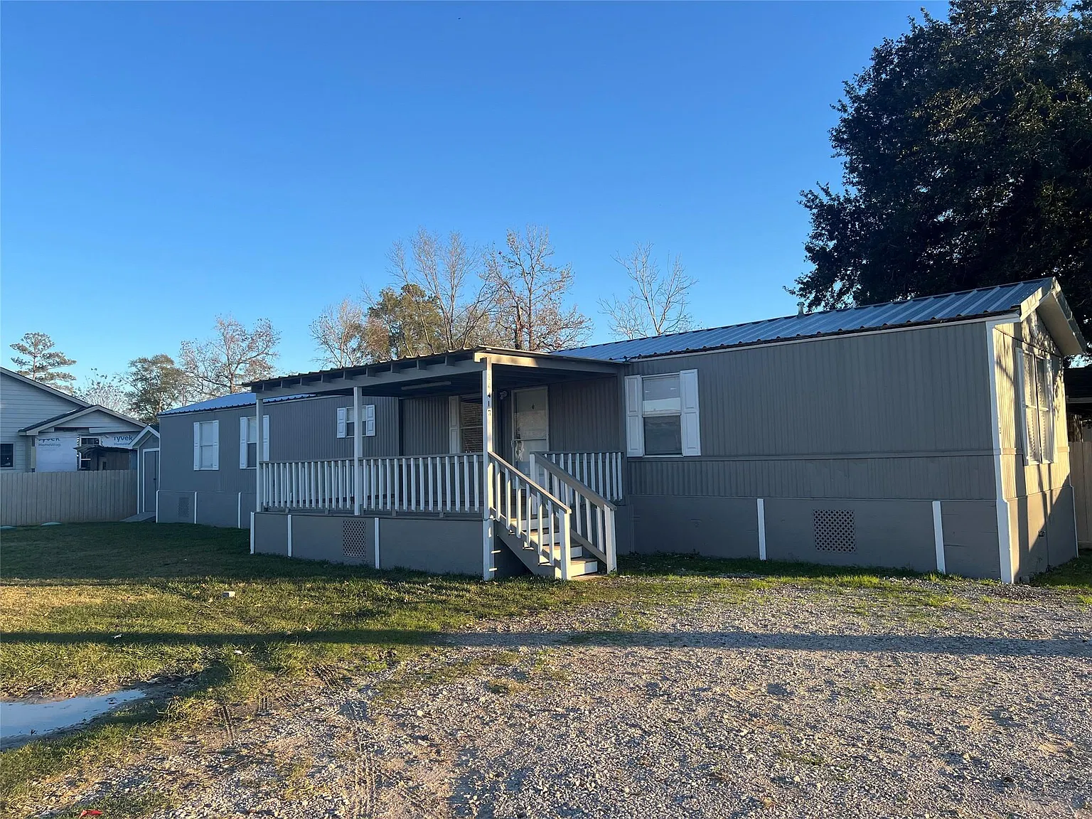 3 bed, 2.0 bath, 1216 sqft, $1,350 — Photo 1
