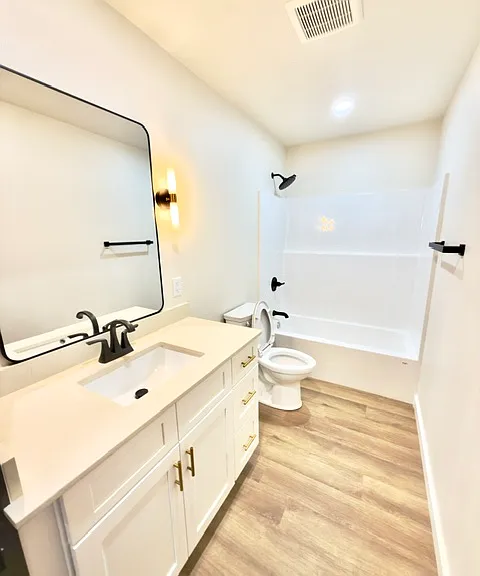 821 N 13th St #815 — Photo 3