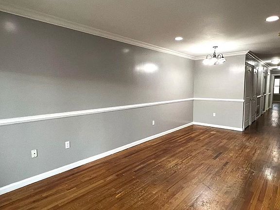 4th image of 138 Logan Ave #2