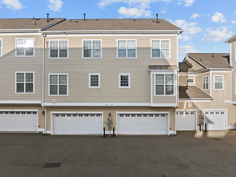 10410 Sablewood Dr #111 — Photo 29