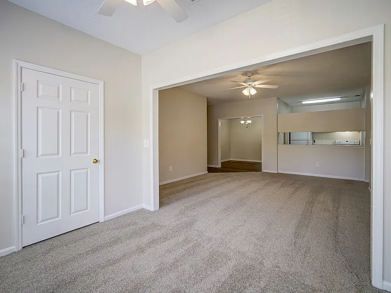Bristol Park Apartment Homes — Photo 63