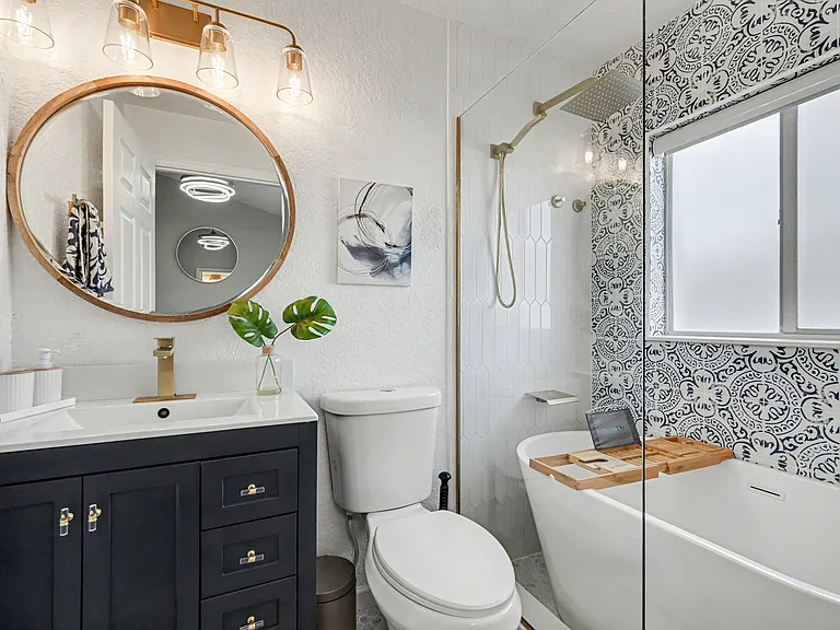 Master Bath Suite