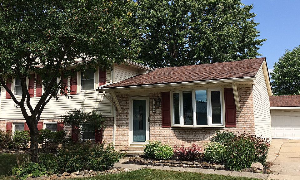 1st image of 21869 Bellwood St