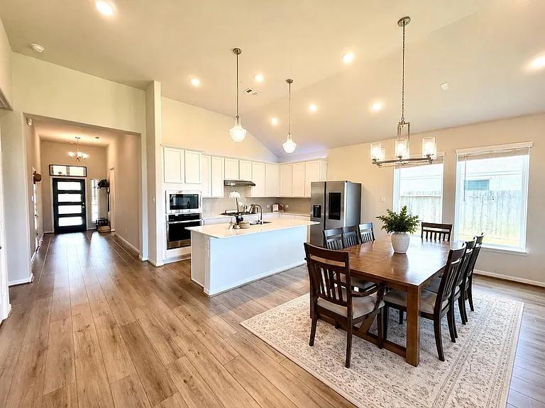 307 Twin Lakes Blvd W — Photo 5