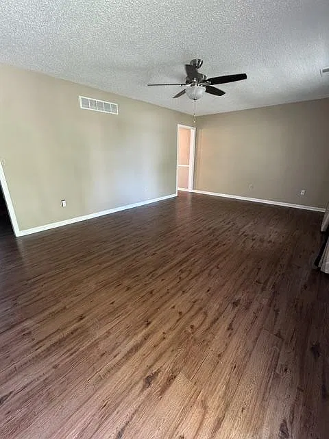 317 Madison Dr — Photo 4