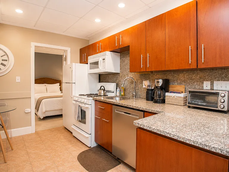 1253 Beacon St #4BB — Photo 5