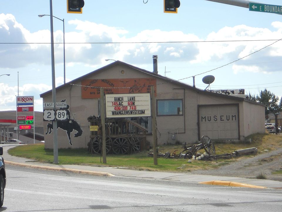 1st image of 215 1st Ave SE
