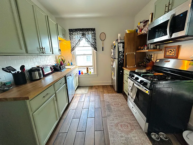 19 Edwards St — Photo 1