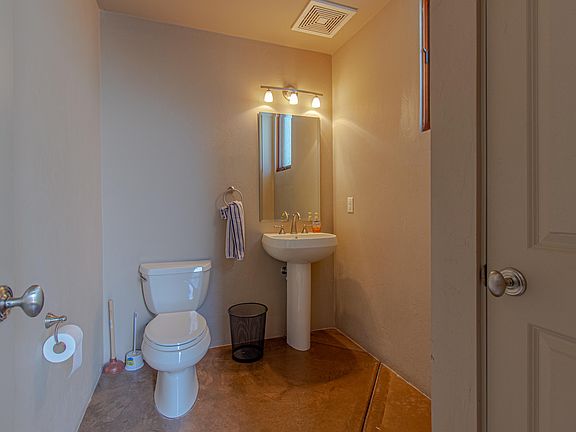 4th image of 428 S 4th Ave #1