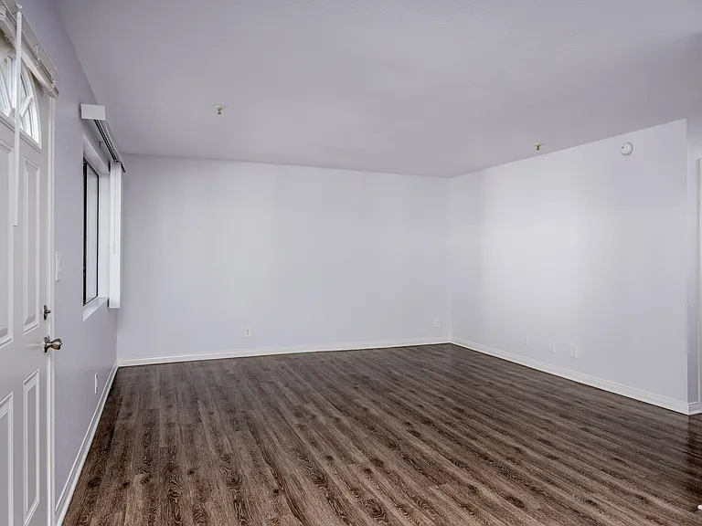 Lemoli Apartments — Photo 11