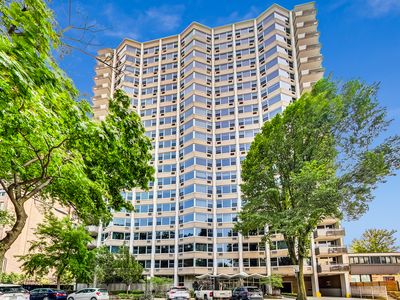 555 W Cornelia Ave APT 1905, Chicago, IL, 60657