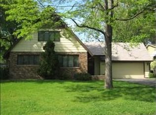 1527 Lark Ave E, Maplewood, MN 55109